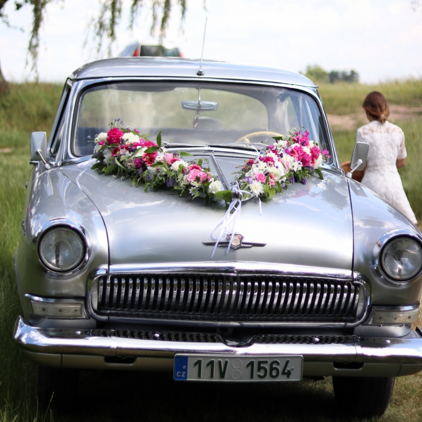 svatební auto pro nevěstu