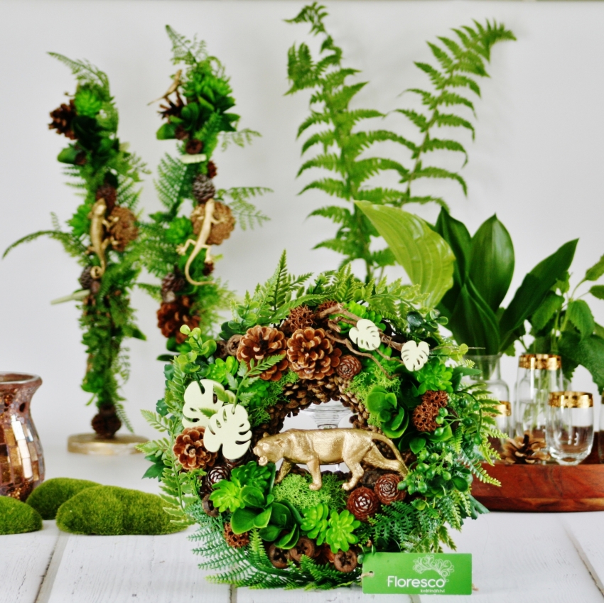 Dekorace z umělých rostlin ve stylu Tropical